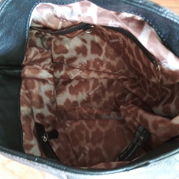 B. Makowsky black leather purse - Picture 6 of 6